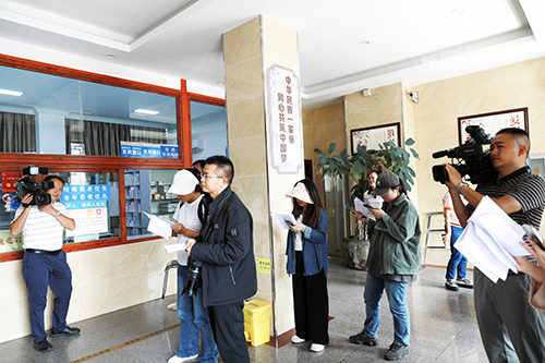 云南省爱国卫生“7个专项行动”媒体行走进玉溪.jpg