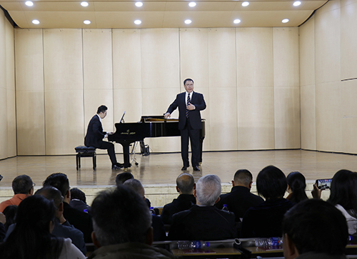 马金泉教授“银龄”音乐会举办.jpg