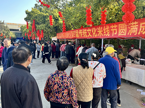 刘总旗社区举办传统文化米线节.jpg