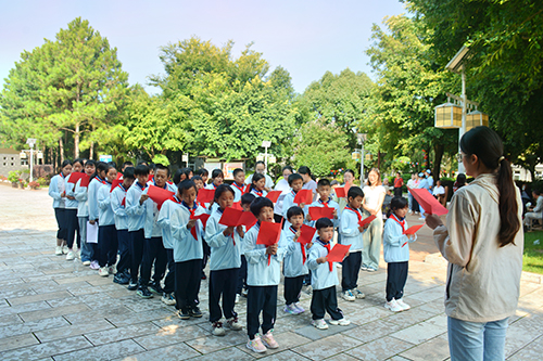 “温暖玉溪 添翼计划”夏令营开营.jpg